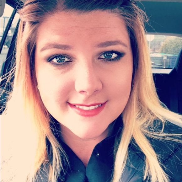 Meet your Posher, Amber - Picture 5 of 8